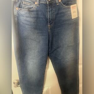 NWT Signature by Levi Strauss Mid Rise Boyfriend Jeans Women’s W28 Cropped Denim